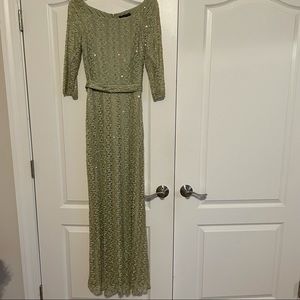 DAVID MEISTER Sequined Gown Size 2 Formal Dress